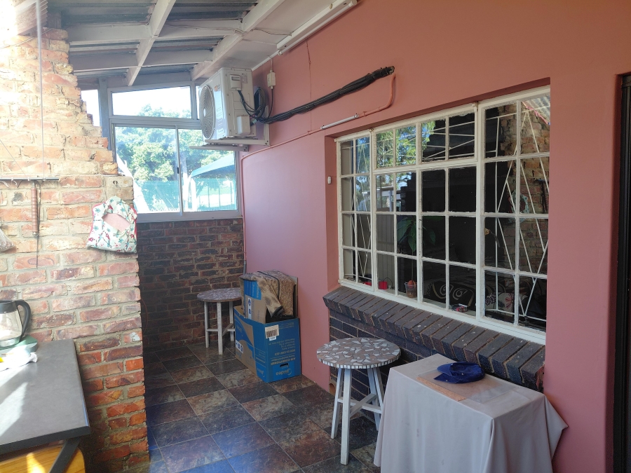 4 Bedroom Property for Sale in Bothasrus Eastern Cape